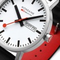 Mondaine classic 40mm day date M667.30360.11SBB mat