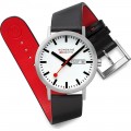 Mondaine classic 40mm day date M667.30360.11SBB mat